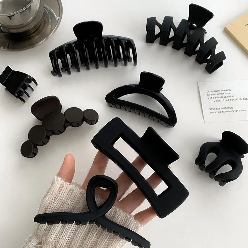 Noir Éclat – The Beauty in Black