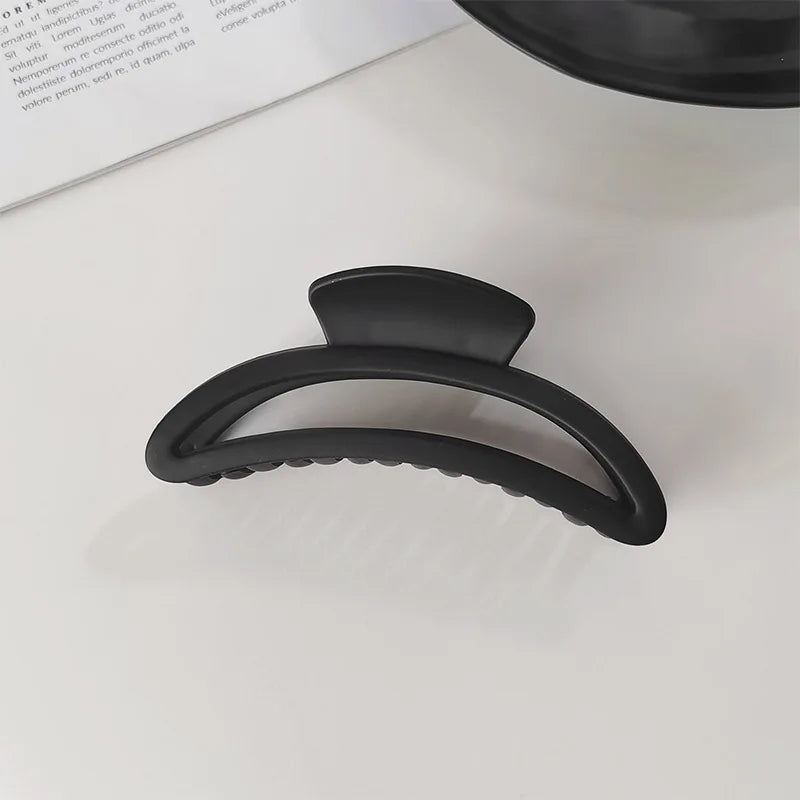 Noir Éclat – The Beauty in Black